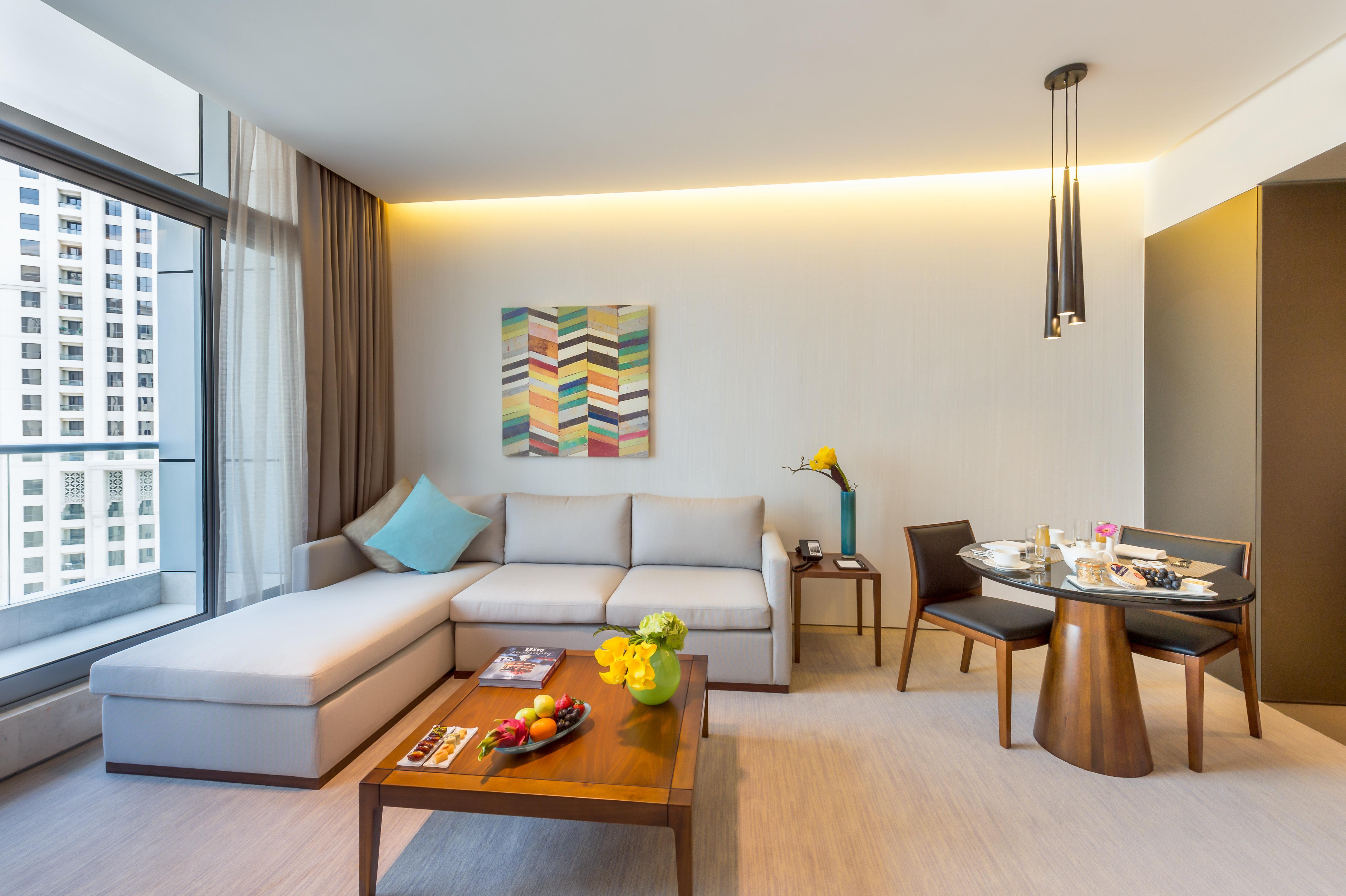 Intercontinental Dubai Marina By Ihg Hotel Luaran gambar A living room at the hotel