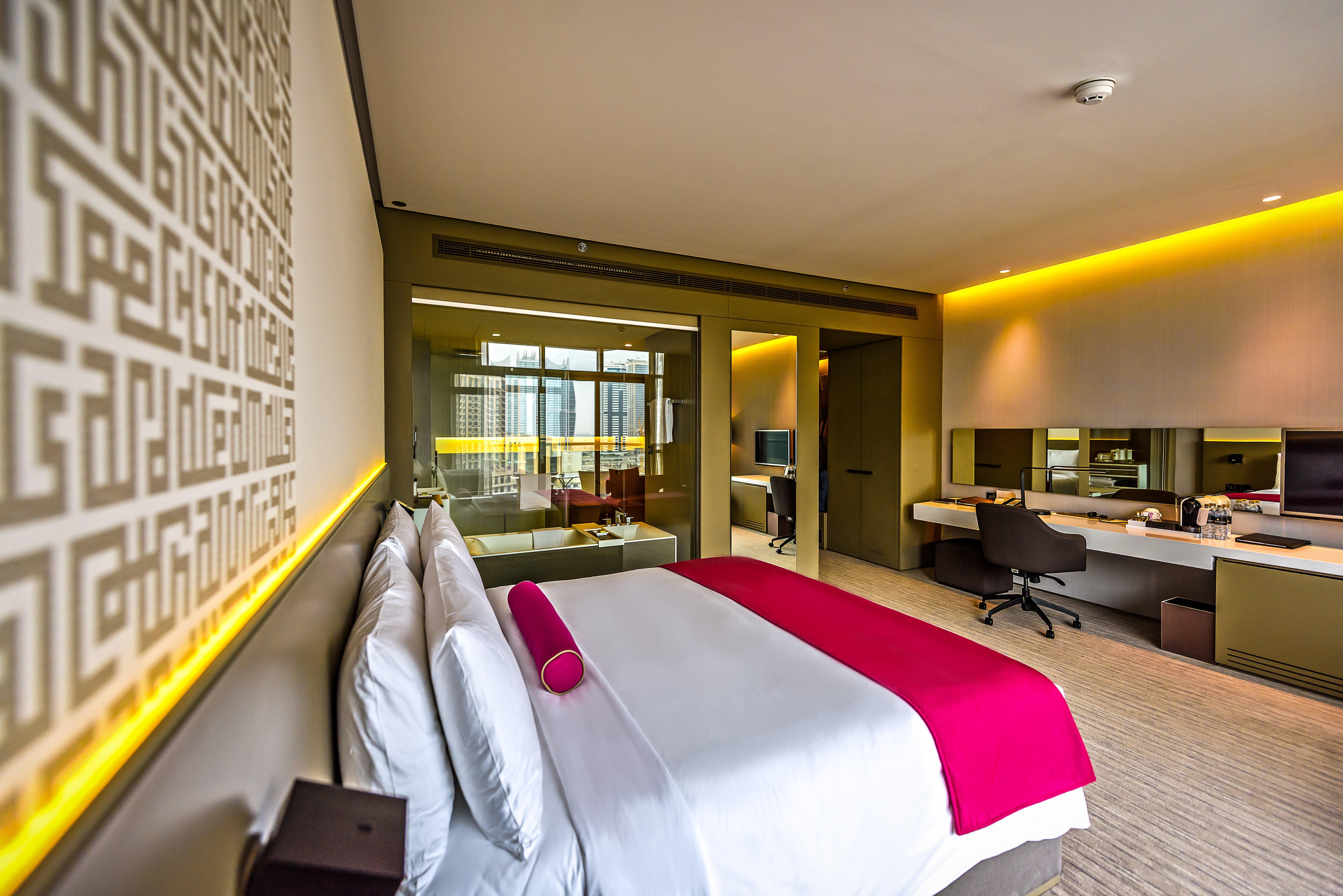 Intercontinental Dubai Marina By Ihg Hotel Luaran gambar Deluxe Suite