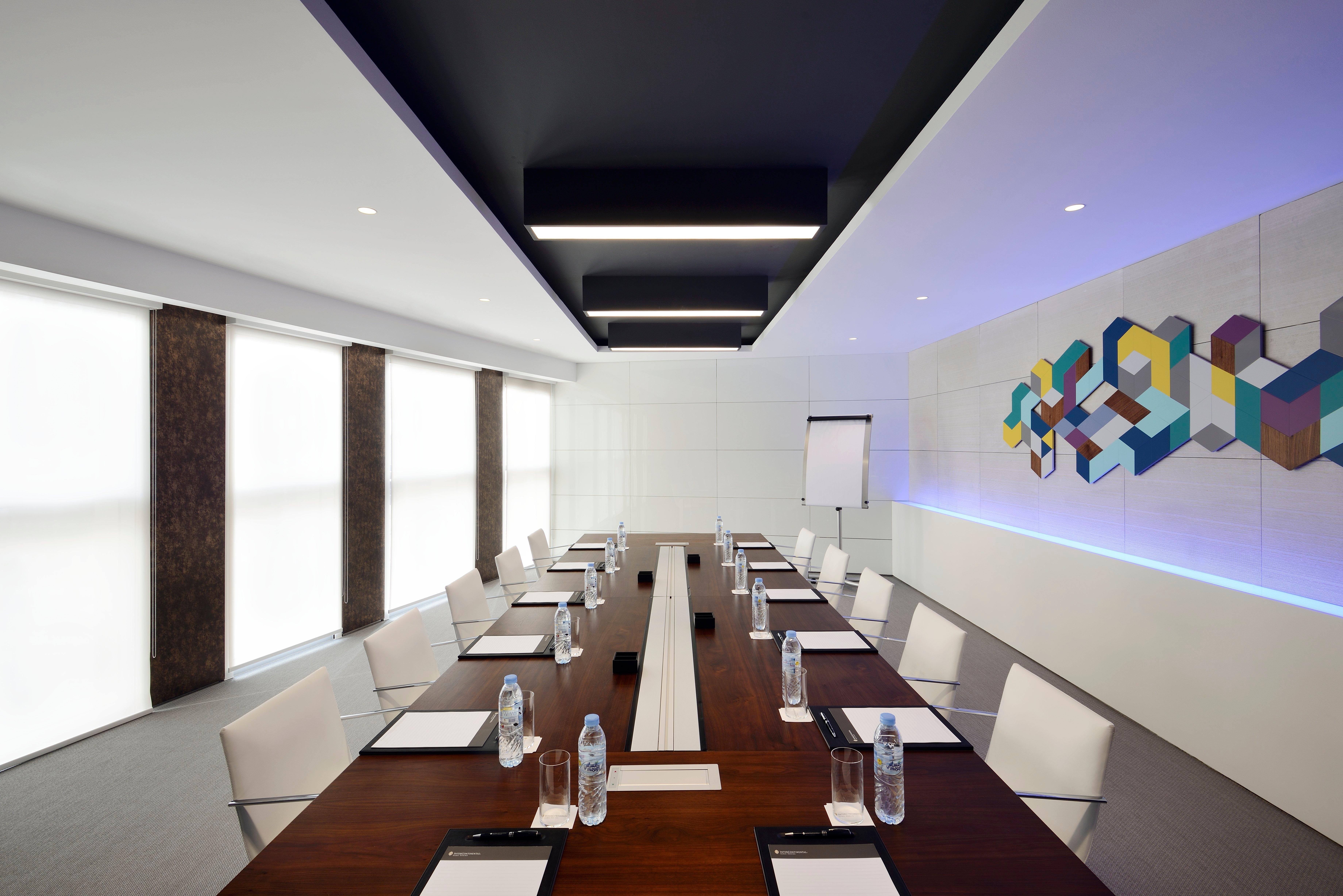 Intercontinental Dubai Marina By Ihg Hotel Luaran gambar Meeting room