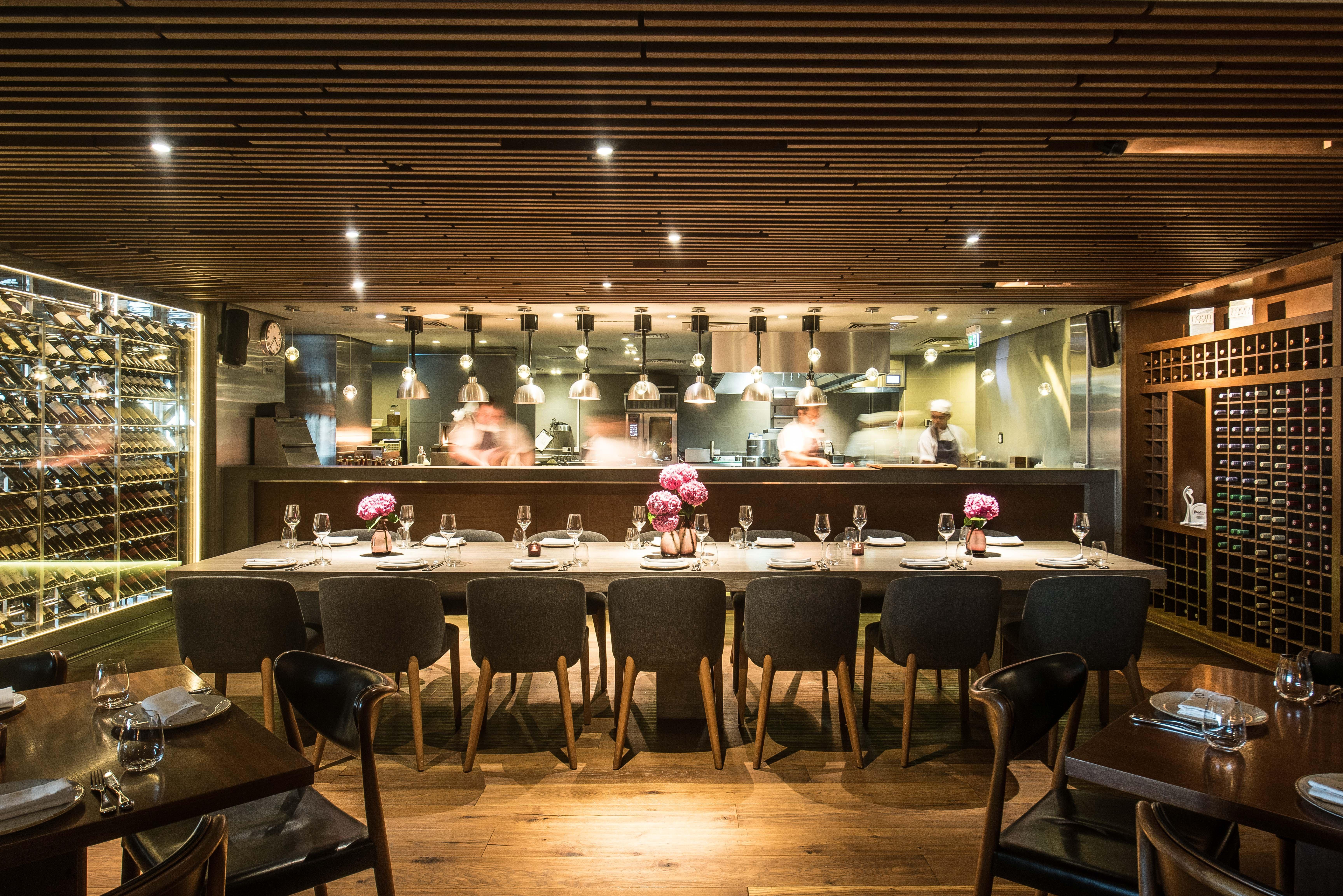 Intercontinental Dubai Marina By Ihg Hotel Luaran gambar The interior of the restaurant