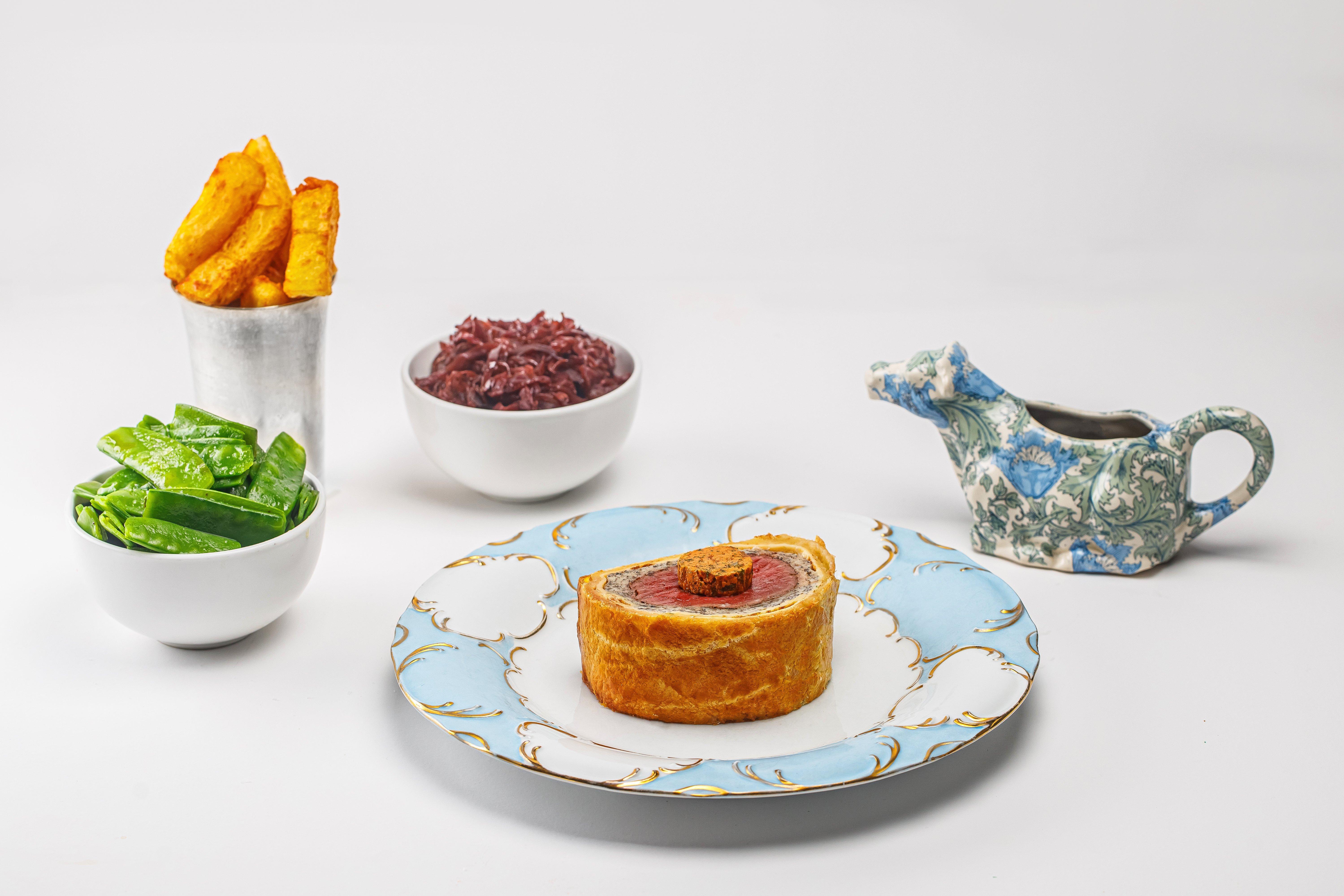 Intercontinental Dubai Marina By Ihg Hotel Luaran gambar A traditional English Sunday lunch